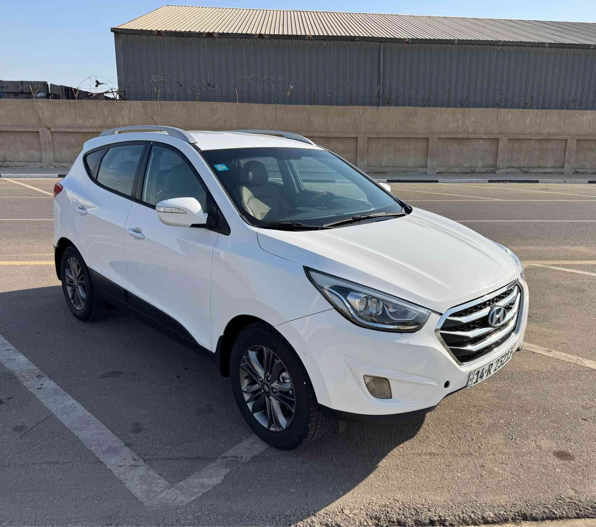 هونداي توسان وارد خليجي مديل 2015رقم بصرة تحويل مباشر مكفوله من ضربه وصبغ تبديل باب بدون صبغ اصلي محرك2000دوش تحكم ستيرن تبريد خلفي كامره شاشه ويل كب سياره جاهزه بدون اي نقص السعر 145الاستفسار ع رقم*********** البصرة, العراق
