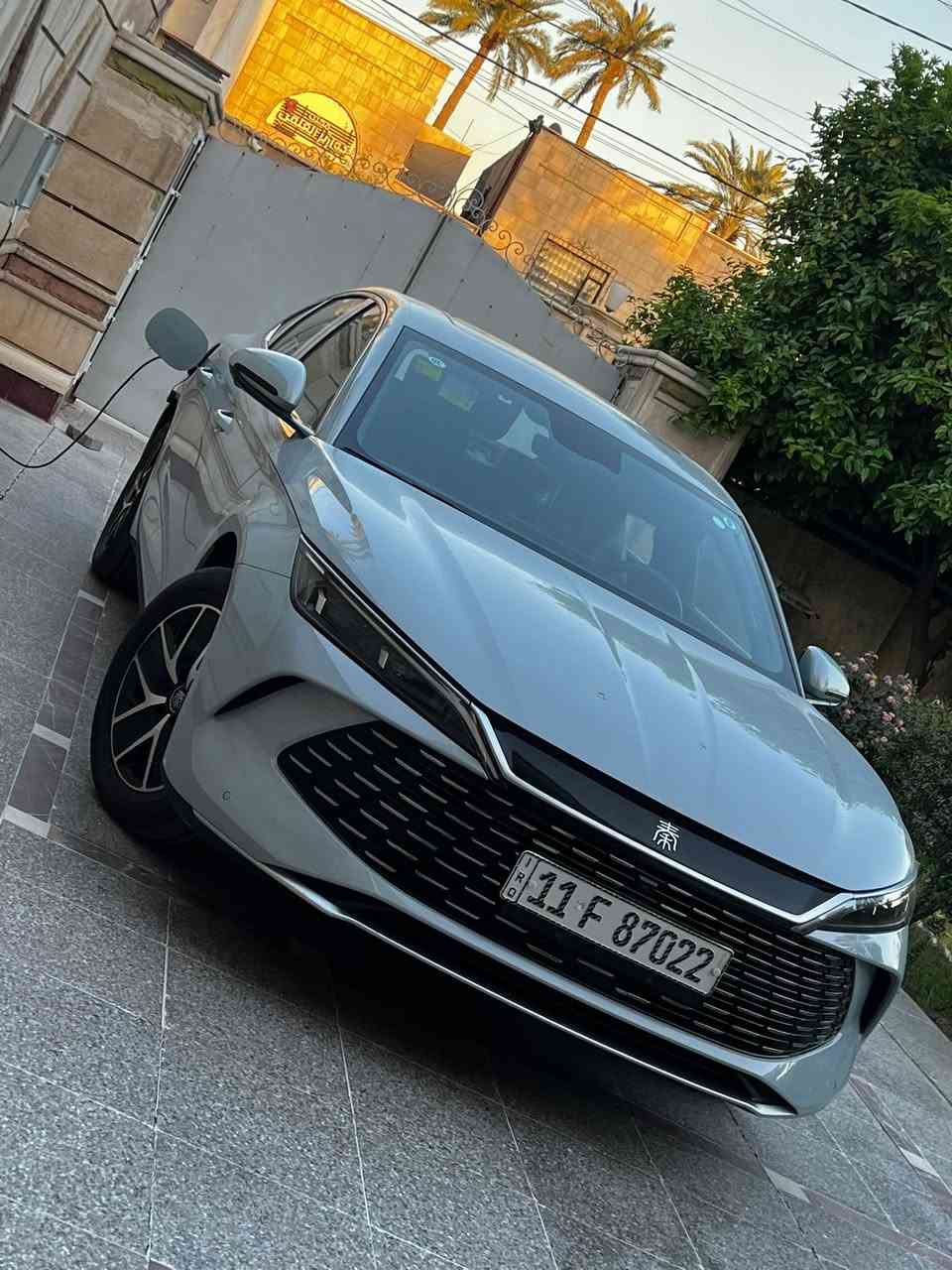 السلام عليكم
للبيع  BYD gin L 2025 
ماشيه 17 الف كيلو متر 
رقم بغداد 
المواصفات معروفه عدا 13 كامره 
بانوراما 
سيارة جديده 
فقط بيه بارد جدا بسيط بالجاملغ الخلفي 
السعر 23800 وبيه مجال بسيط 
مكان السيارة بغداد /الوزيريه 
***********
