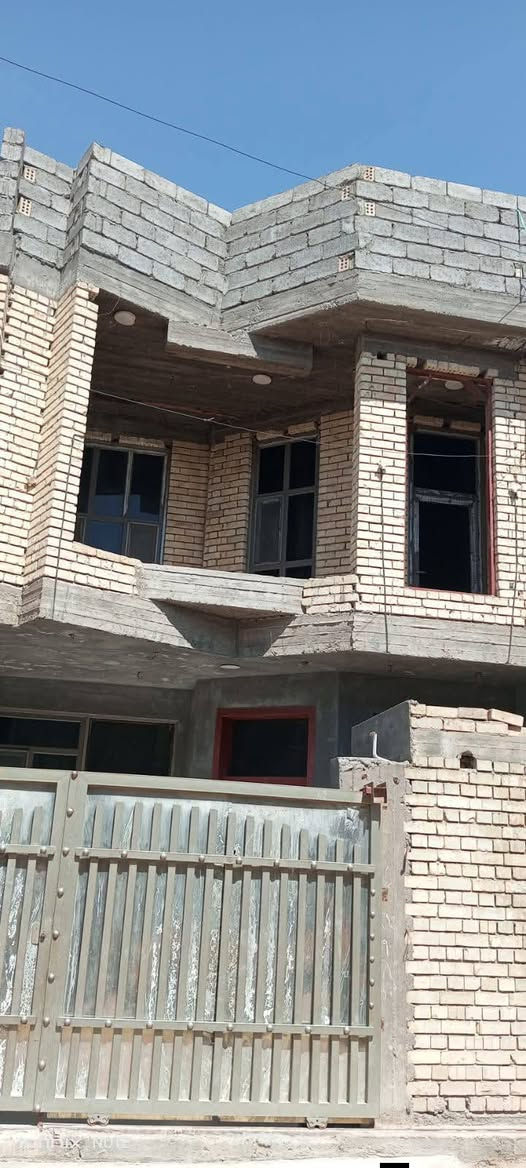 🏡للبيع مشتمل طابقين  والثالث  بيتونه مخزن
💎مسحوب على المصرف الاسكان 

💎حي الشهداء قرب مدرسة الاعضميه منطقة 17الف 
💎المساحه 125متر 
👈🔷الطابق الارضي 🔷 
✅غرفه واحده 
✅صاله مطبخ واستقبال 
✅وصحيات ومنور كراج 
👈🔷الطابق الثاني 💎
✅غرفتين نوم 
✅صاله صحيات 
👈🔷الطابق الثالث 🔷
🏡بيتونه ومخزن يعتبر غرفه 3*5

🏡👈مسحوب على المصرف الاسكان 
💸مقدمه 80مليون 
✅المبلغ المتبقي💸 35مليون على المصرف الاسكان 
✅بالشهر تنطي💸 210الف 
@للاستفسار الاتصال على الرقم واتساب ***********
