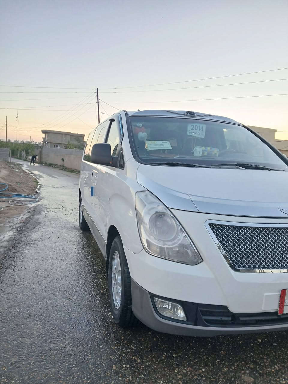 السلام عليكم سياره ستاركس للبيع رقم واسط كير محرك كفالة تخم تاير جديد كشنات جلد تبريد ثلج🥶 سياره نظيفه ملاحظة((صبغ شبرين باب العبري)) مكان السياره صلاح الدين قضاء بلد الاستفسار 
***********
