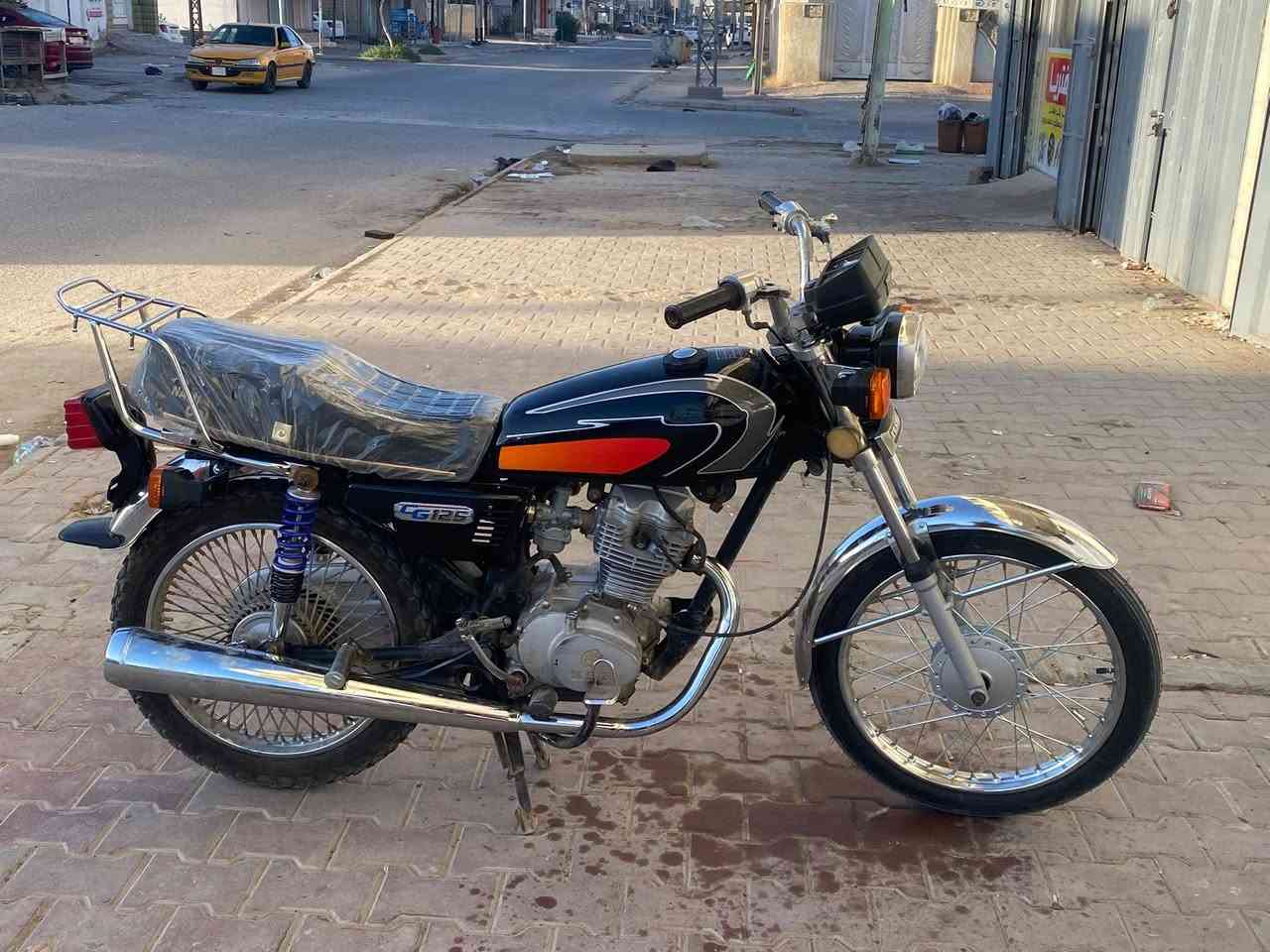 لاتعبك ولاتعبني ارشه 15 اوراق اصولي دراجه حلوه ونضيفه سعره 650 أو مراوس وي ماكس اتصل أو واتساب ***********
