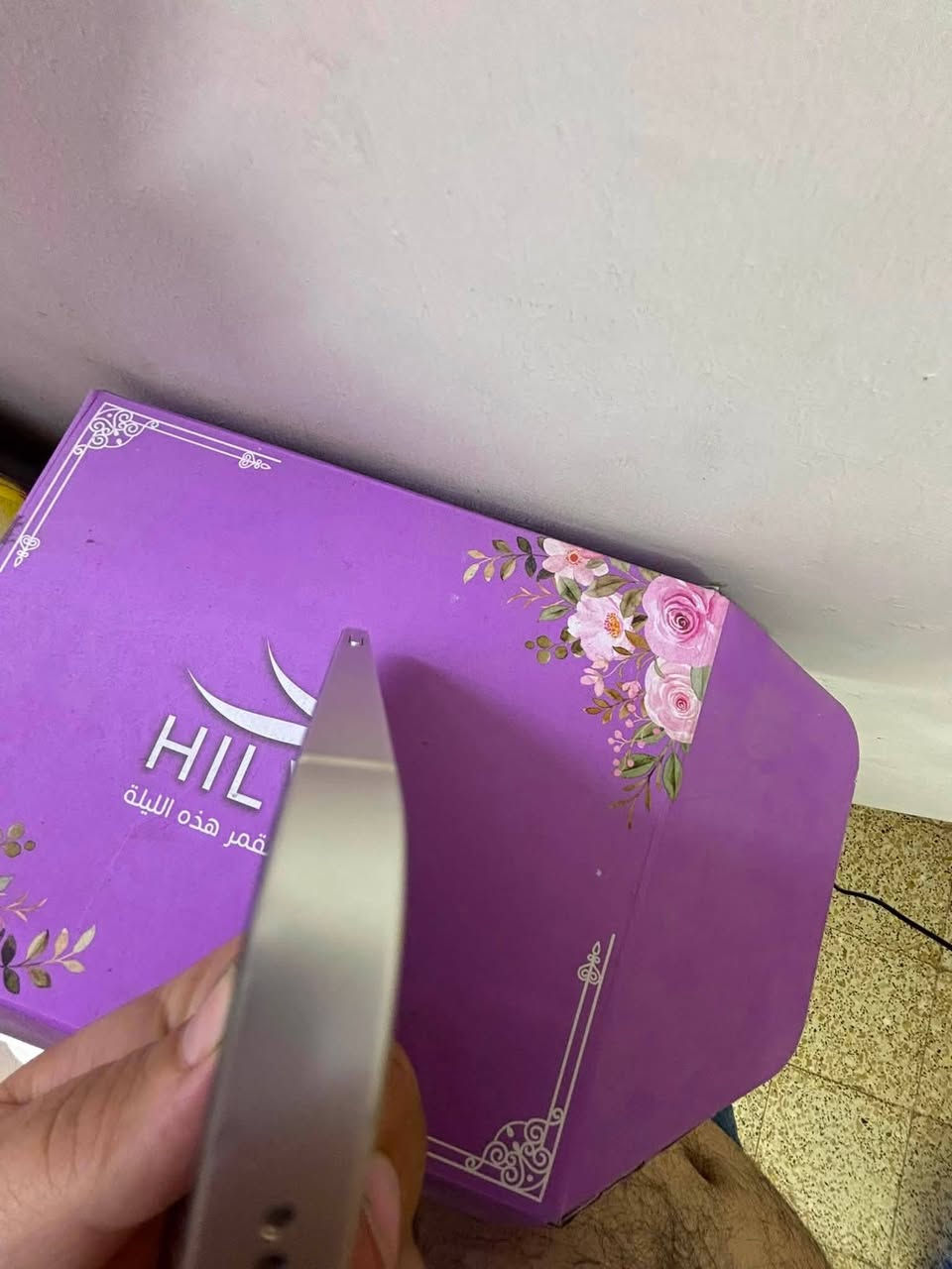 ايفون 12 عادي ذاكره 128 بطاريه 85 امبدل بطاريه وشاشه لون ابيض كلش حلو السعر 250 وبي مجال عنواني بغداد بلديات الاستفسار واتساب ***********

