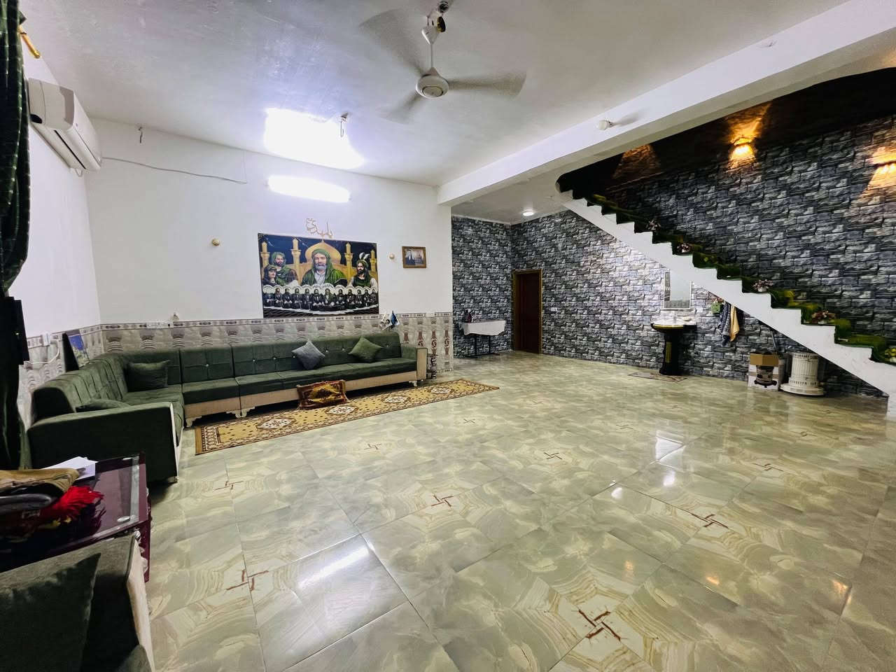 دونم وبيت جدا راقي وجديد احلى من الصور موقع جيد تبليط للباب يبعد عن طريق طويريج كربلاء كيلو ونص 
***********مسلم الميالي
*********** 
*********** ابو علي الجنابي
