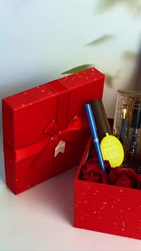 بوكس هدايا • مكياج أحمر • بكج حواجب