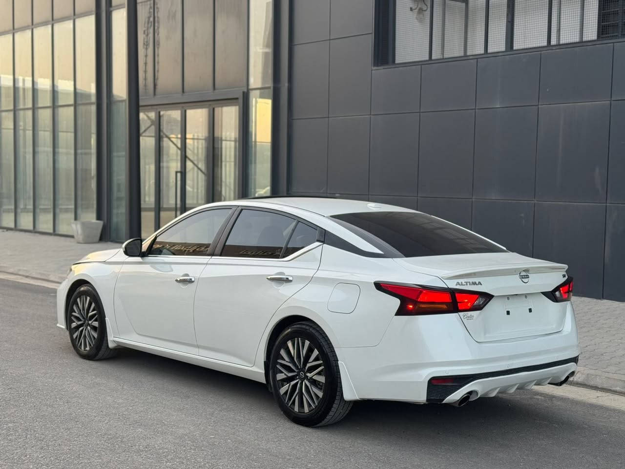 Nissan Altima SV plus 2024
فول مواصفات 
بدون صبغ 
بدون ايرباك 
بيهه شويه PDR  السونار موجود 
بدون رقم تترقم شمالي 
العنوان السليمانيه 
السعر 188$
***********
