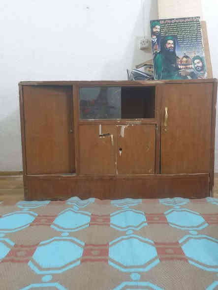 بوفيه كنتور خمس بوب وميز تواليت للبيع كنتور 100 ميز تواليت 35 بوفيه 50 المكان رحمانيه الشعلة 

رقم الهاتف/  ***********
