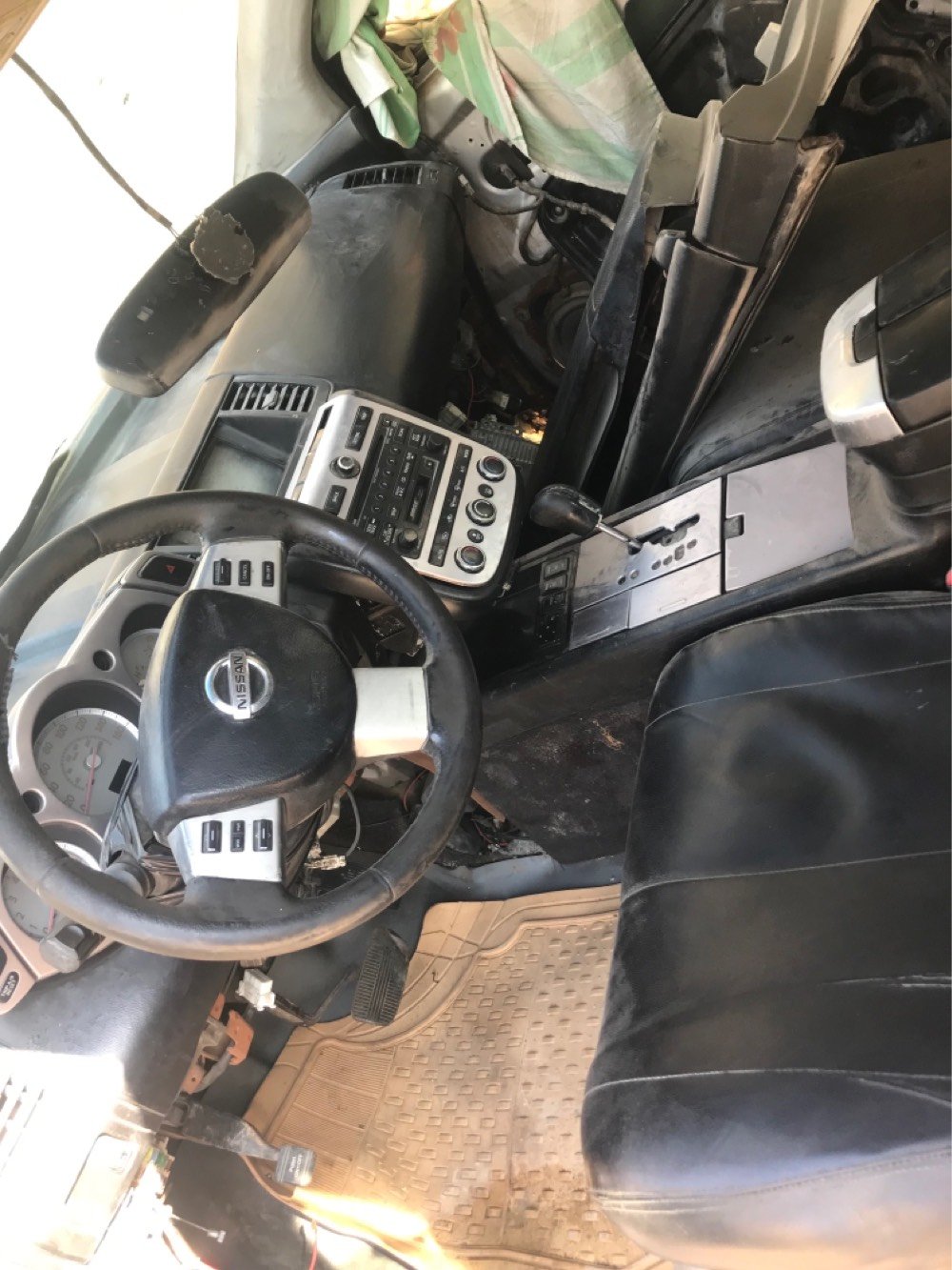 نيسان مورانو موديل ٢٠٠٧ سياره حادثه جاملغ وبيه صبغ اماكن سياره عوزه كهربائيات تمشي ٦٠ تطي نمرتين مبدلين كير صوجً كهربائيات عوزه كهرباي سياره طافيه عوزه كهربائي مضبوط