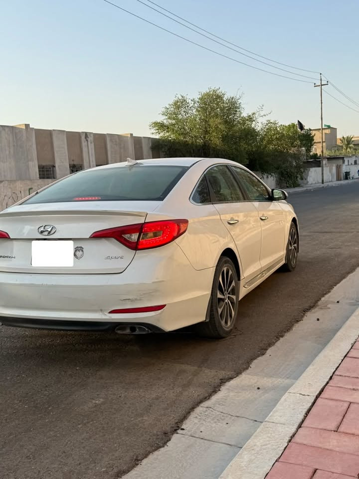🚗 للبيع | هونداي سوناتا SE موديل 2015 وارد أمريكي 🇺🇸

فئة السيارة SE اعلى فئة بالسوناتا 
ثلاث وضعيات قيادة بمحرك GDI
سعة المحرك 2.4L
السيارة ماشية  (93.940ميل )

• محرك وجير بحالة ممتازة
•السيارة مابيها حادث فقط بنيد مبدل 
•بيها خدوش بسيطة (تحتاج إلى بوليش)
•الصدر والحداية بحاله جيدة 
•تبريد السيارة ممتاز جداً وبارد 
•غرفتها ممتازة ونظيفة جداً

 سيارة ممتازة للاستخدام اليومي وللسفر، جاهزة ولا تحتاج أي مصروف مهم.

سعر السيارة 107 وبيها مجال بسيط 

تحويل مباشر 
ماكن السيارة كربلاء المقدسة 
📞 للاستفسار أو المراسلة : 
***********

الله يرزق البائع والمشتري.
