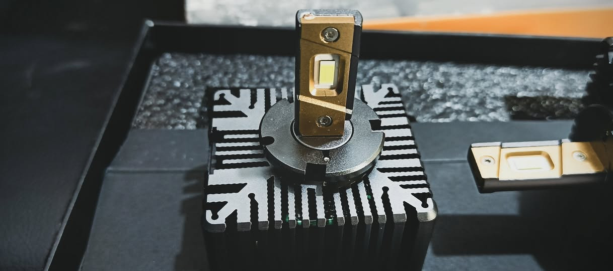 LED زنون اصلي D5S  70Wفعلي
السعر 75الف     *********** يتوفر توصيل كافة محافظات العراق
