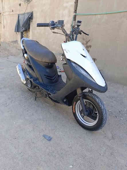 تم اعادة النشر بسبب الوعود الكاذبه. دراجه ماكس مفتوحه مره وحده 55 شلعه ومعدل قراضه كامله تايرات جدد وضفيره كامله سعر 400 وبيه مجال قليل مكان لبصره زبير رقم *********** رجائآ مو شراي لا تعبني
