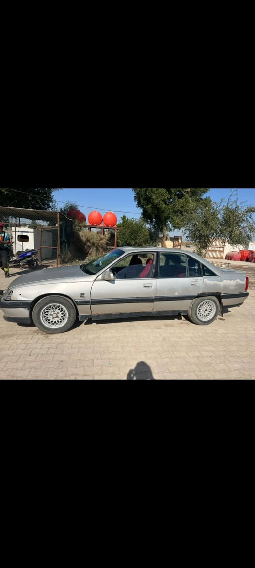 السلام عليكم. اوبل امويكا موديل 91  رقم نجف انكليزي  سنويه نافذه لل2028 بسم جاري.  كيرو محرك جيد جدا   تخم تاير. جديد مصار هواي شاده. حداديه جيده  مكفوله من الضربه  السعر 22 وبيه مجال
العنوان الديوانيه الحمزه الشرقي 
الاتصال ***********
