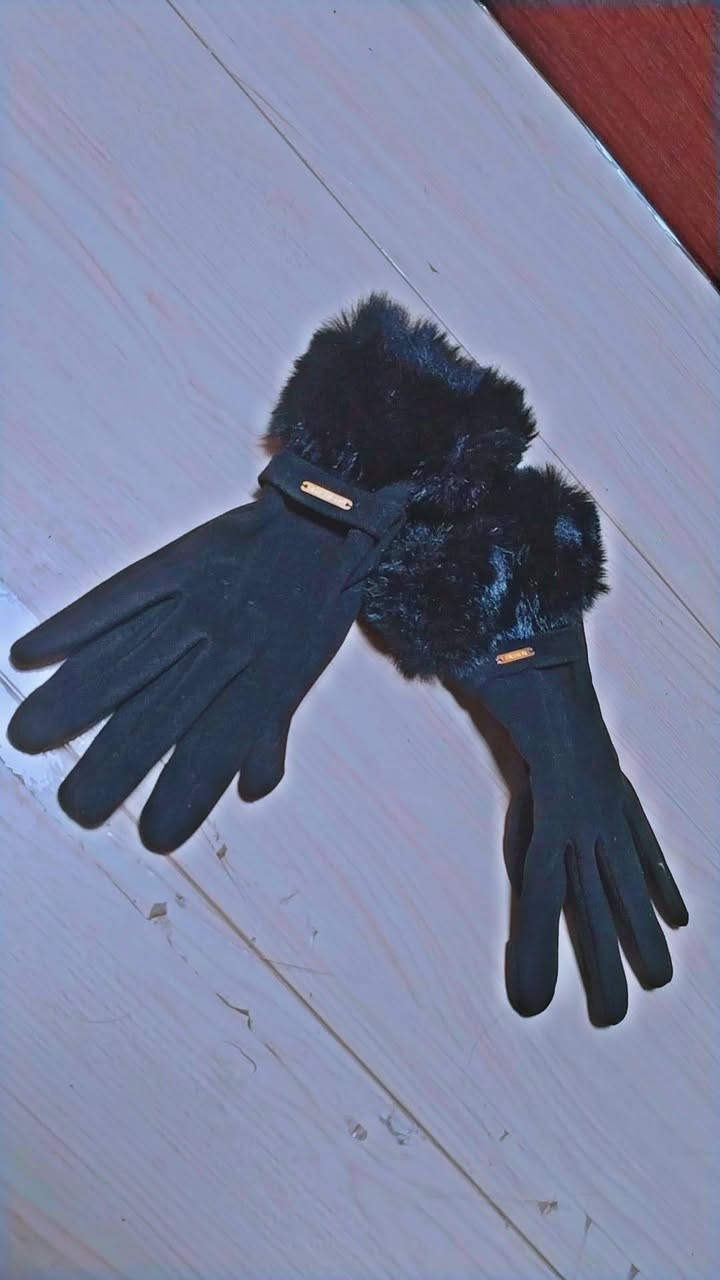 وين الي يحبن الكشخه الناعمات المرتبات♥️😍
هذا السيت الي يجنن سعره ٢٣ الف توصيل مجاني
الحذاء قياسه ٣٦


**إذا كنت صاحب هذا الإعلان وتريد حذفه لأي سبب، رجاءا أرسل رسالة إلى الدعم الفني**