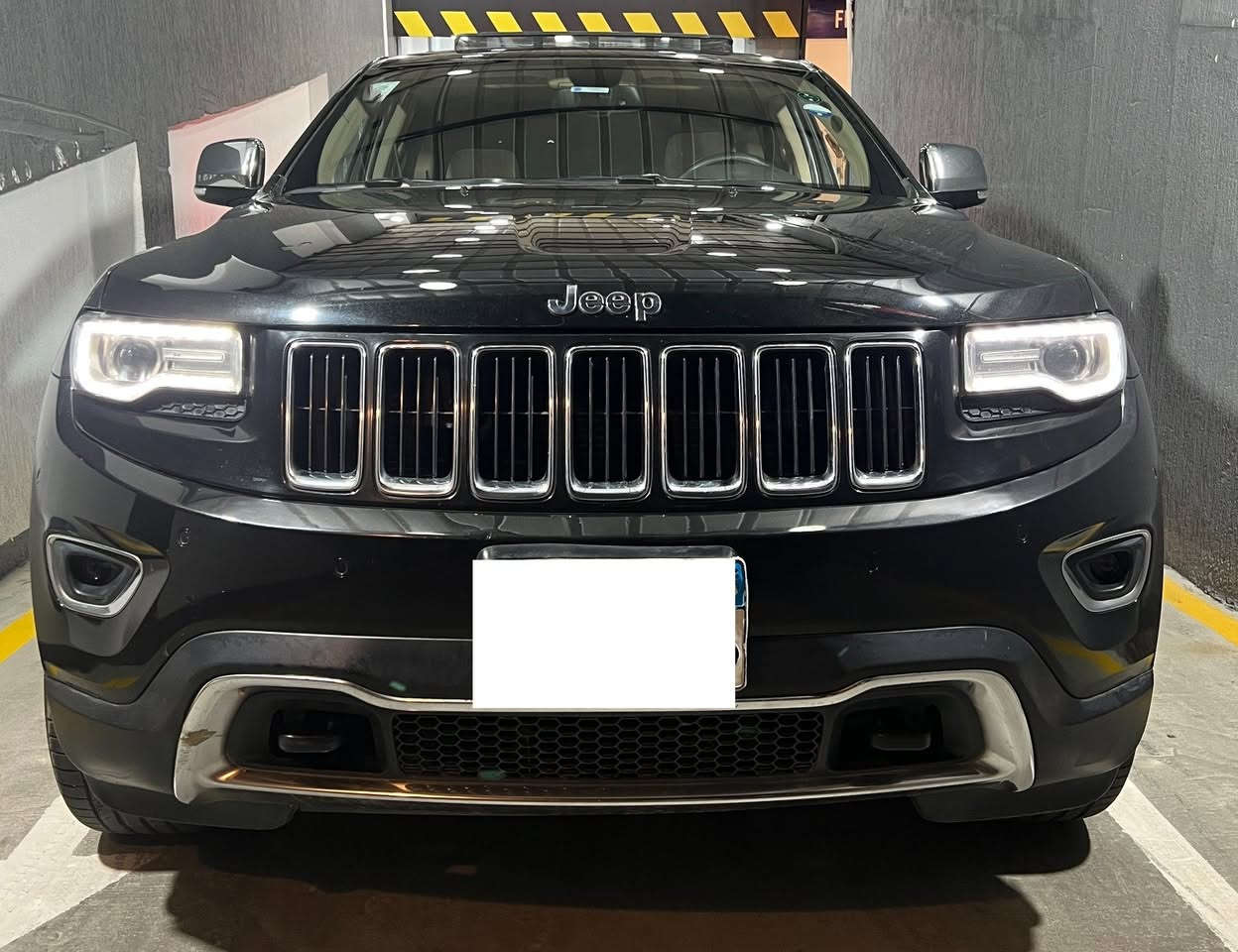 🔥 Jeep Grand Cherokee 2014 للبيع 🔥

✅ وكيل
✅ فابريكا بالكامل بره وجوه
✅ صيانات توكيل
✅ طبقة حماية
✅ رخصة سنتين

📍العداد: 125,000 كم
📍الماتور: 5700 CC

عربية حالة ممتازة وجاهزة للمعاينة.

📞 للتواصل:
01050374426
01050374425 القاهرة, مصر


**إذا كنت صاحب هذا الإعلان وتريد حذفه لأي سبب، رجاءا أرسل رسالة إلى الدعم الفني**