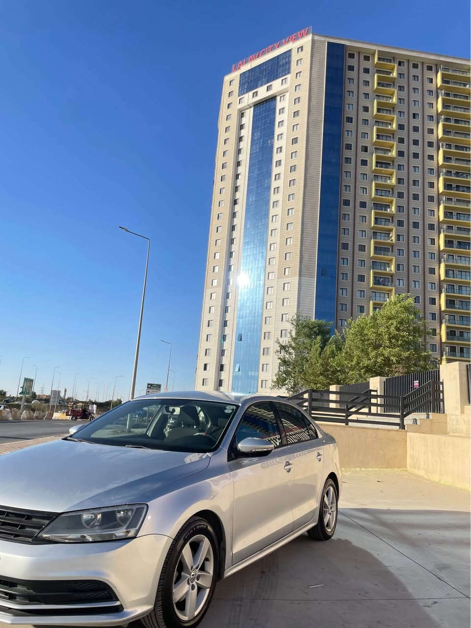 ئه م جيتا بؤ فرؤشتن مؤديل ٢٠١٦ مه كينه ٢٠ بي تؤربؤ  مه كينه مرغووب هيج سبوغيك نيه زؤر خاوينه 108 رؤيشته بي مسروفه وه دوو سويجي له گه ر دايه وه  ئه گه ر موشتري نيت سه رمان ميشينه    
‎ژماره مؤبايل/whatsapp/viber /*********** أربيل, العراق
