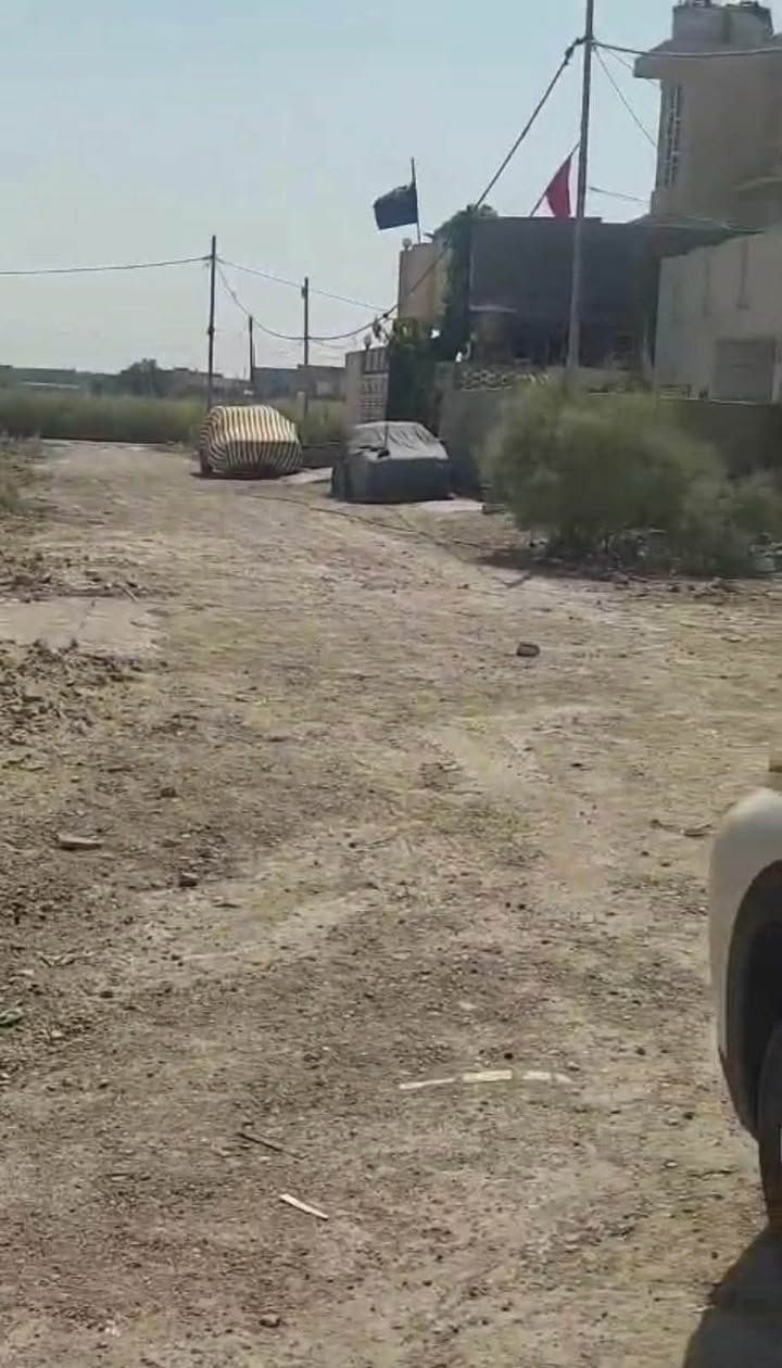 قطعة أرض للبيع مساحه ٢٥٠متر
طابو زراعي سند٢٥ واجه ١٢ونص متر نزال ٢٠متر
 داخل حي سكني خدمات كامله ماء اسأله كهرباء ظفيرة مدارس عنوان حله وردية سيف سعد شارع ٢٠ سايدين خلف مستشفى الكفيل 
 للإستفسار اكثر مراسله صفحه او الاتصال على الرقم الهاتف

***********
