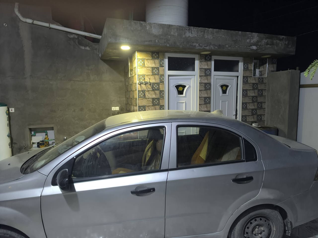 السلام عليكم سياره افيو مسكر خليجي للبيع 
سنويه بأسمي موديل 2013 للتواصل ***********
