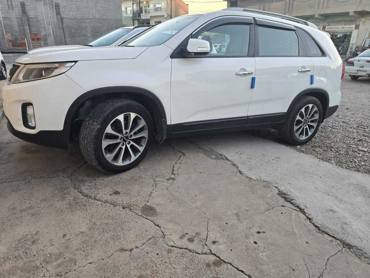 السلام عليكم 
كيا سورنتو للبيع 
خليجي 
محرك6 
سبعه راكب 
فول مواصفات عدا بانوراما
سياره خير من الله ماتصرف عليها شي 
كير ومحرك مكفول 
باقي تفاصيل الاتصال على رقم الهاتف 

***********

مكان السياره صلاح الدين /الضلوعيه

