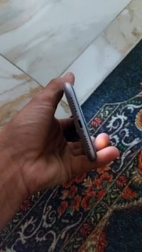 ايفون • ذاكرة ١٢٤ • بطارية ٧٤