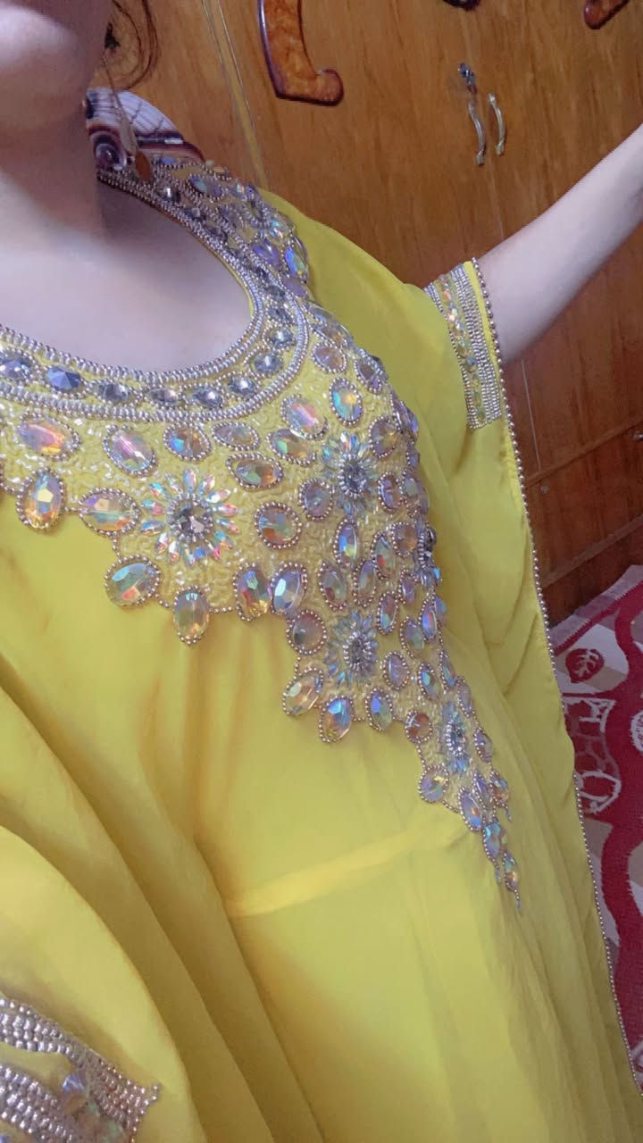 السلام عليكم عندي دراعه اخذتها برمضان والله ب٩٠ وقيمي بلي يرضي الله لتكسرين سعرها شغل كوله يدوي كرستال مكان بغداد حي اور وذا عندج فستان قياس٤٤مراوس حسب القناعه


**إذا كنت صاحب هذا الإعلان وتريد حذفه لأي سبب، رجاءا أرسل رسالة إلى الدعم الفني**