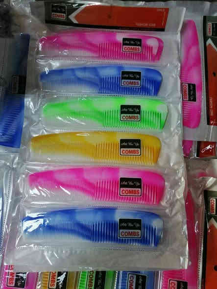 مشط سعر الدرزن  12 قطعة ب  1500
 عنوان حلة شارع 60  بناية مطعم آدم 
واتساب  ***********
 تلكرام   https://t.me/MUS2lwBgzjQ5N2My
