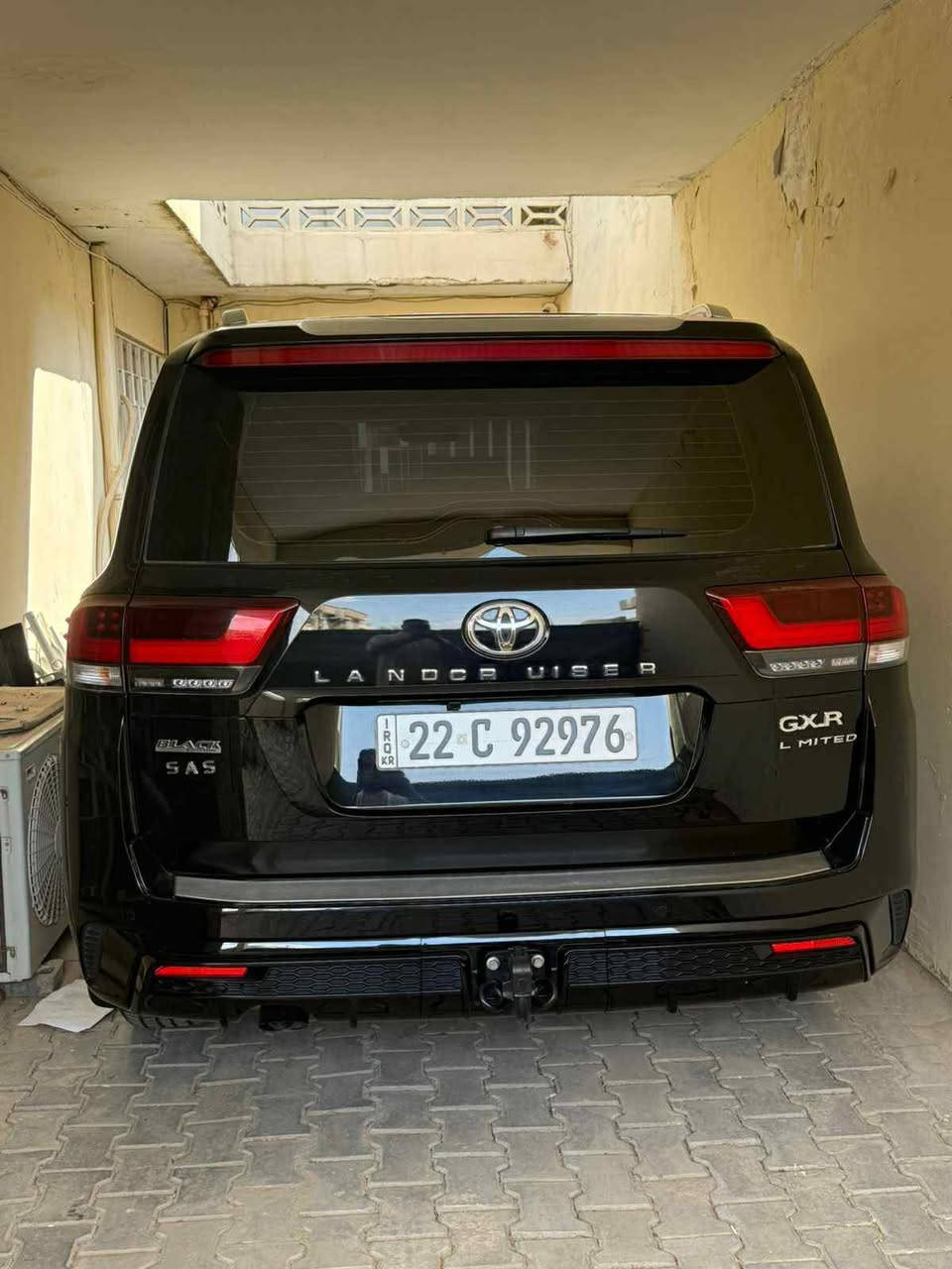 السلام عليكم❤️
السعر745$$

للبيع لاندكروز موديل 2024 مكفولة كفالة عامة

الفئة(GxR) بلاك لمتد وكالة شركة ساز 

رقم سليمانيه

سنويه للـ 2030

باسمي تحويل مباشر

المسافه المقطوعه 45 الف قابل للزياده

المواصفات:

فتحة سقف سلايت

جنطة كهرباء

تحكم سترين جهتين

كراسي كهرباء 

3 قطعة تبريد

بصمة تشغيل عن بعد

الدخول ذكي

حساس خلفي

حساس امامي

شاشة امامية

مثبت سرعة

زراك لايت

ويل كب حجم 20 كروم

لايت زنون عالي + ناصي

تخم تاير جديد

دبل ماوس

ثلاجة داخلية  

مغلفه ppf كل السياره ضمان 10 سنوات بالتغليف

مكان السياره ديالى 

للاستفسار ***********
