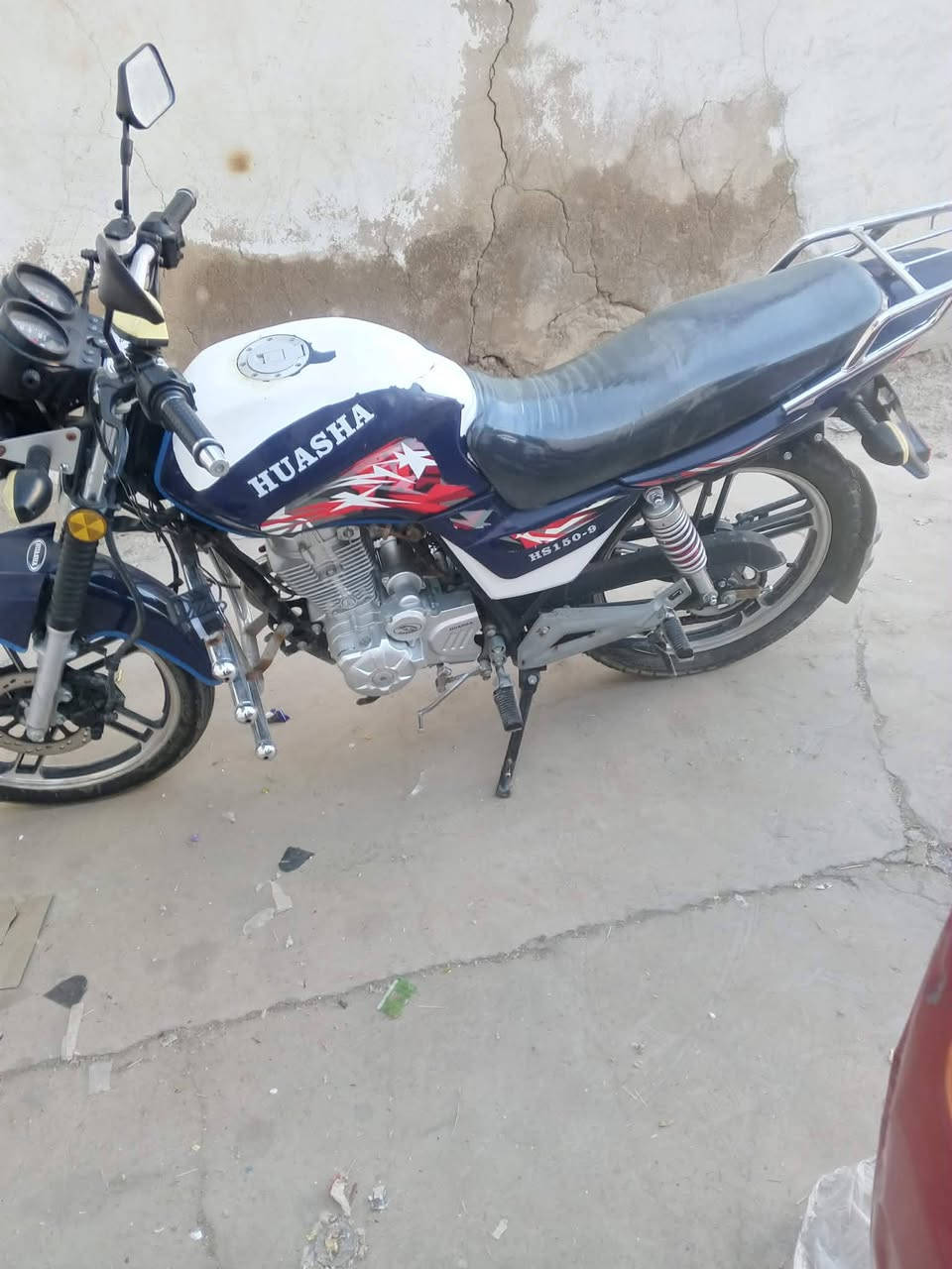 سلام عليكم
مكلف بلنشر
موطور هيوشه موديل 22 لون نيلي مكمرك للبيع السعر 850 وبي مجال بسيط او مراوس بيراني حسب لقناعه  رقم صاحب دراجه👈🏼***********
