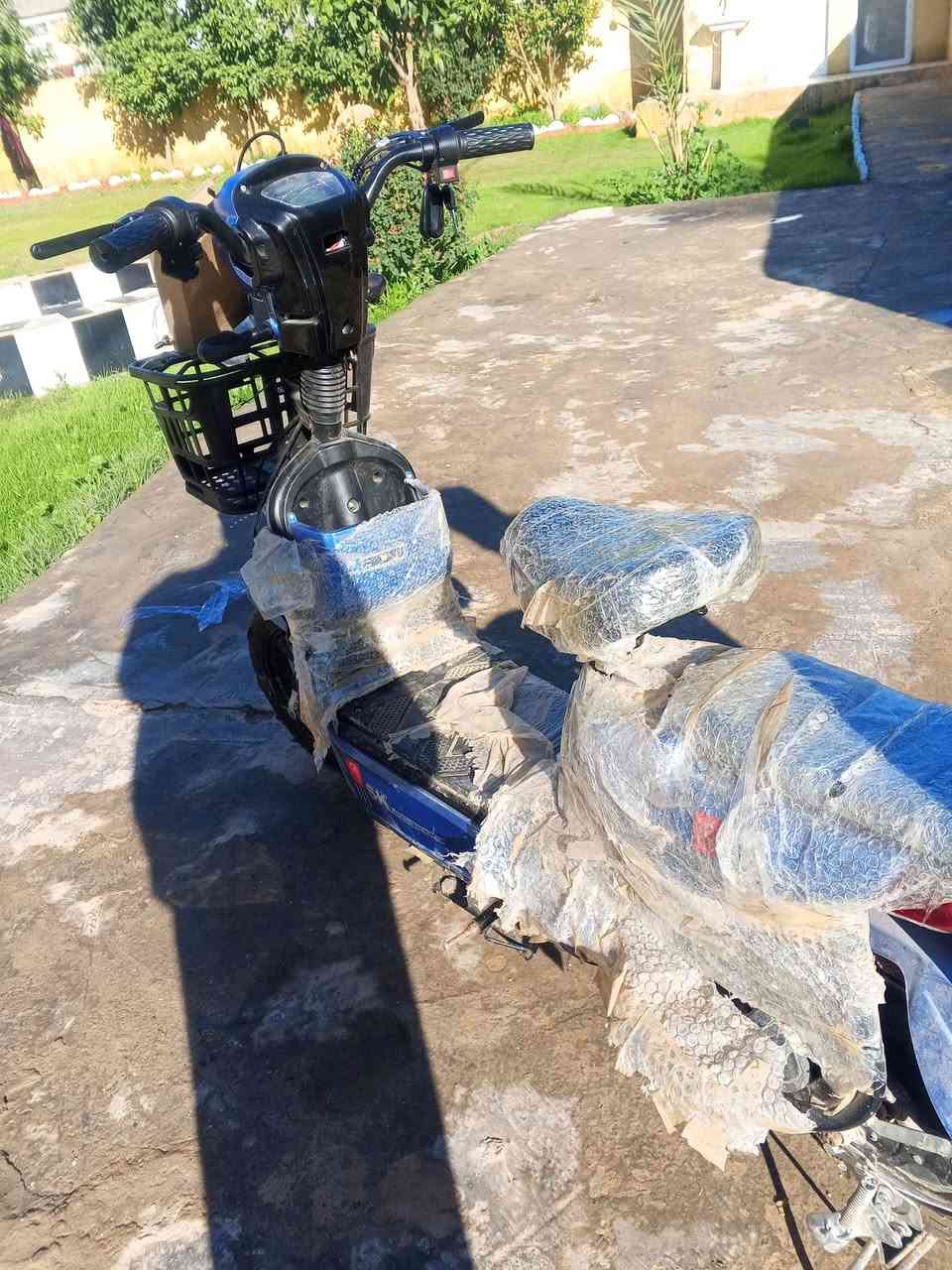 بايسكل شحن للبيع مستخدم 10 ايام جديد نضافه 100٪ حجم 14 السعر 350 بي مجال قليل مكان ديالى الخالص للستفسار اكثر مراسله عل خاص 
رقم هاتف:: ‏‪***********‬‏
