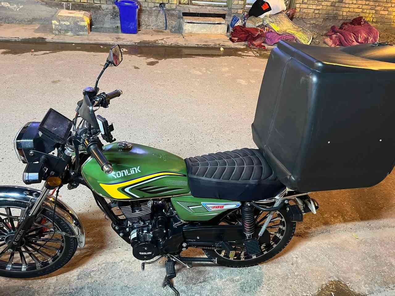 السلام عليكم دراجه سونك محرك 200cc ما مفتوحه الدراجه برغيي ما مفتوح بيه اوراق كامله السعر850 هذا رقمي ***********
