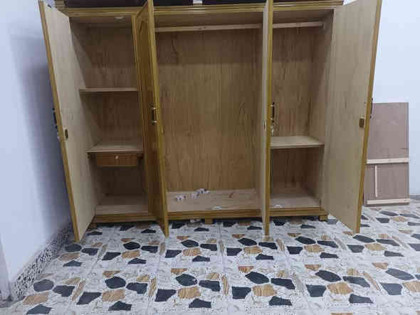 كنتور 4ابواب صاج
صاج 5ملم ماليزي
ظهر جرجوبه شد براغي 
شغل درجه اولى..حطاطه
مجر داخل الكنتور 
السعر........500 الف دينار فقط
---------------------------
ثائر لتجاره الأخشاب ومستلزمات النجاره 
الانبار/ عنه/ شارع الحضره 
***********
***********
