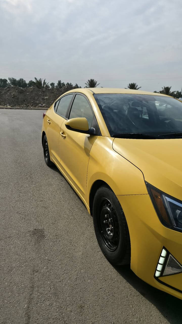 السلام عليكم النترا مديل 2020 امريكي حادث خلفي قبق جنطه فقط بدون حوض وايربال  وباقي مكفول من حادث مواصفات نص فول سياره جديدة مامشتغله تكسي استخدام شخصي ماشية ٥٥ جاهزه عله اخر حباية مال جناين سعر 151 بي مجال لشراي الاتصال على رقم *********** العنوان بغداد جديدة
