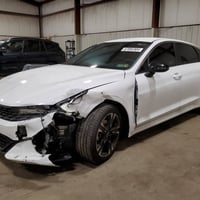 سياره K5 موديل 2023  GT line محرك 1600 تيربو فول عدى الفتحه رادارات حس...