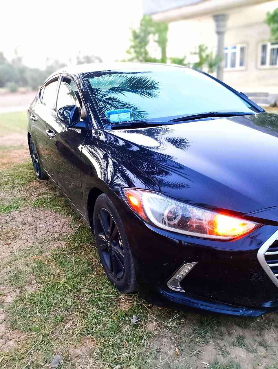 للبيـــــ2017ــــع
سلام عليكم 
النترا وارد امريكي 
ضرر باب السايق مبدل ببلادي وشويه جوه الباب ضرر موجود بالسونار
الباقي كفاله
مكينه 2.0 
كيرAT
تبريد كامل  جديد
ماشيه 122000 ميل
3 مودات قياده
مثبت سرعه
شاشه لمس 
كامره دواره
مقاعد قماش
التفاصيل اكـــثر خاص 
او واتس اب***********
