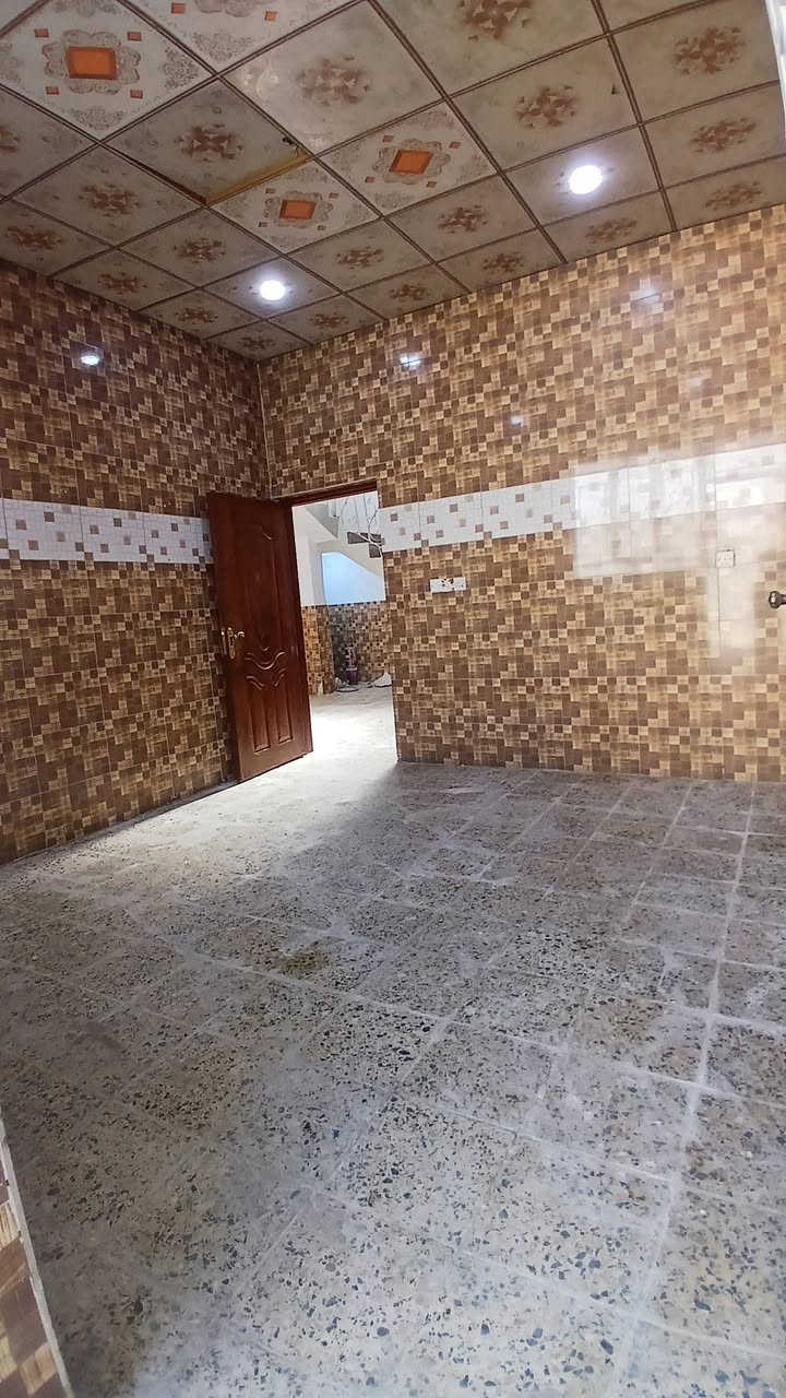 على بركه الله بيت للبيع دوانم المعمل مساحه ١٥٠متر طابق واحد غرفه واحده شارع تبليط خلف مرطبات الفقمه 
للاستفسار 
*********** او زياره مكتب زمزم @إشارة
