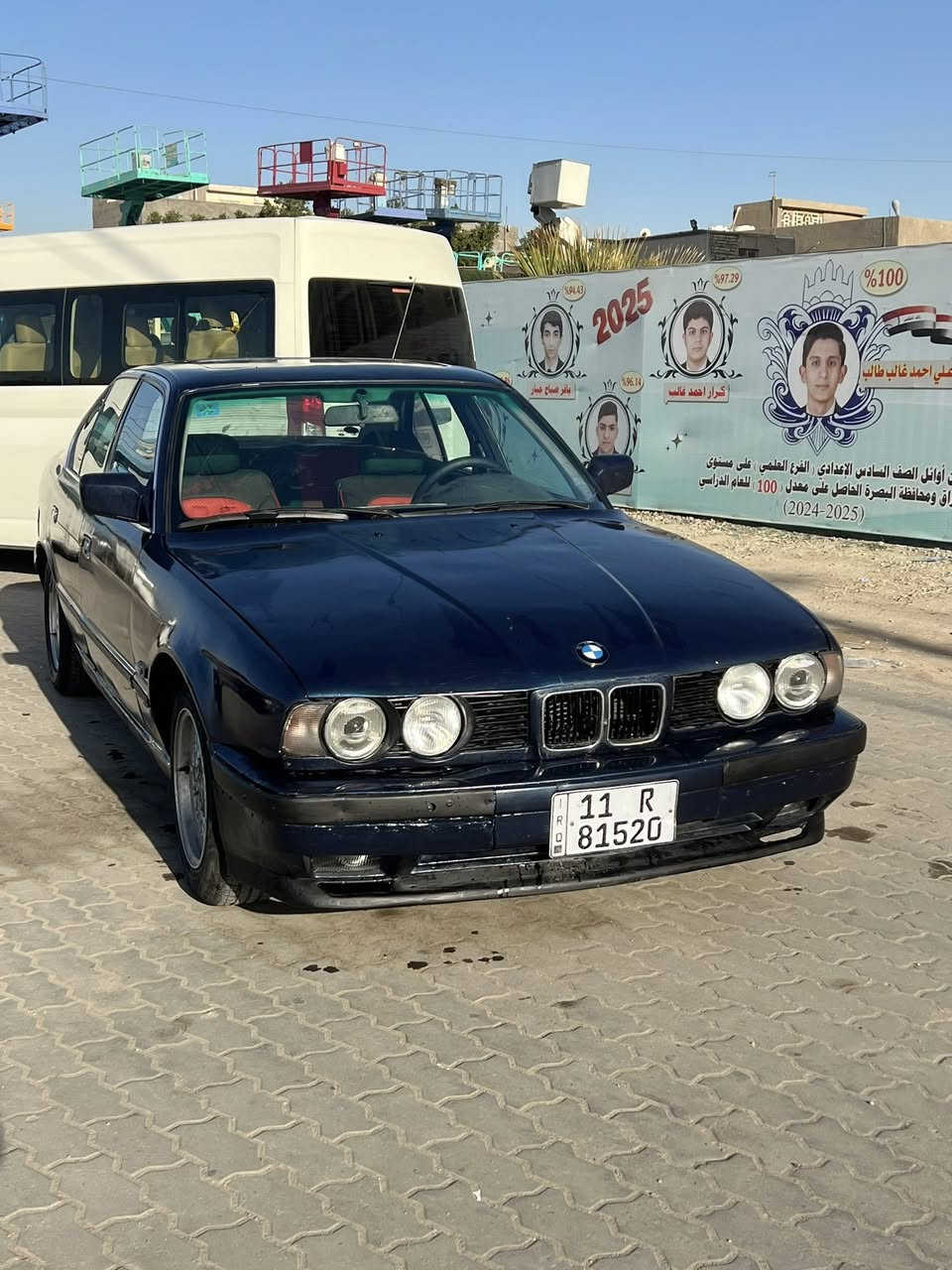 يالله السلام عليكم 
للبيع بي ام 525 محرك 25 مسكر 
رقم بغداد دولي سنوية لل2030
راعيها بالبصرة صفر غرامات
مصبوغة عام جمالية سيارة جاهزة
كير جديد حداية 75 بالمية تبريد نقص راديتر امامي 
فتحة سقف شغالة 
محرك لا تنقيص ولا تبخير 
مكان السيارة البصرة
السعر 55
رقم الهاتف***********
