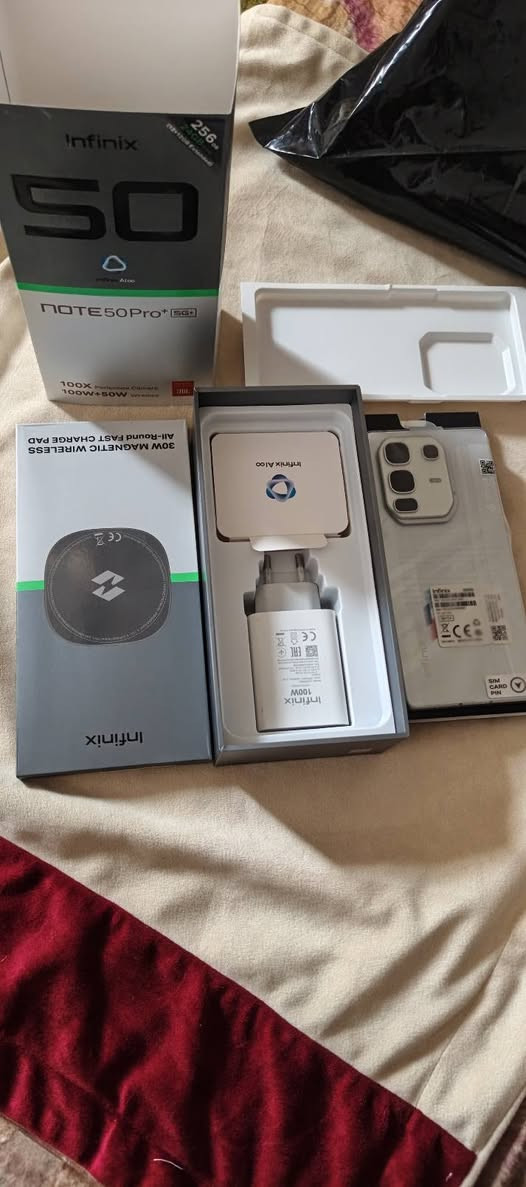 انفنكس نوت 50 برو بلص 5G استخدام سبوع سعرة 490 قفل


**إذا كنت صاحب هذا الإعلان وتريد حذفه لأي سبب، رجاءا أرسل رسالة إلى الدعم الفني**