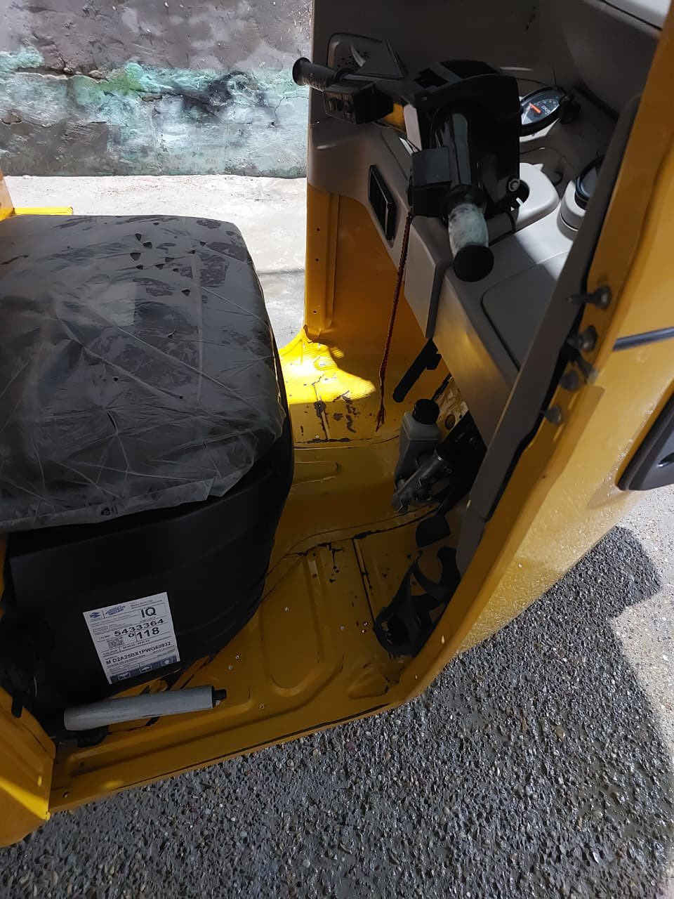 سلام عليكم تكتك مديل 22 رقم وسنويه بسمي تحويل ثاني يوم المكينه كفاله بيها طخه زغيره جوه البكلايت مرجعه عل بارد سعر8.800 وبيها مجال مكاني زعفرانيه ***********📞
