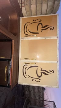 عندي كانتور جديد تفصال مرمرايه وبي داخله سله مواعين ولله جديد المرمراي...