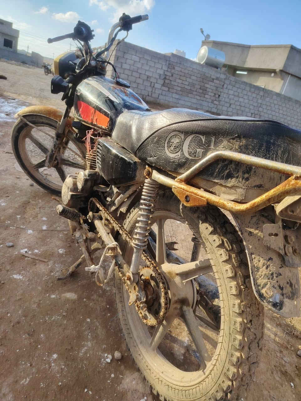 السلام عليكم ماطور سيفان 20 شغال بس كاطع نار السعر  160 وبي مجال


**إذا كنت صاحب هذا الإعلان وتريد حذفه لأي سبب، رجاءا أرسل رسالة إلى الدعم الفني**