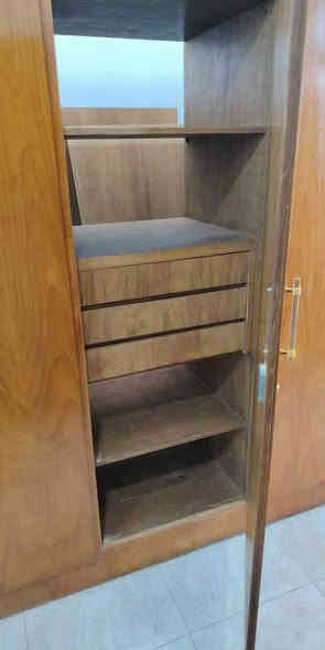 كناتير صاج فول نضيف 5 بوب
4 بوب
3بوب الاستفسار عل رقم 📱 ***********
