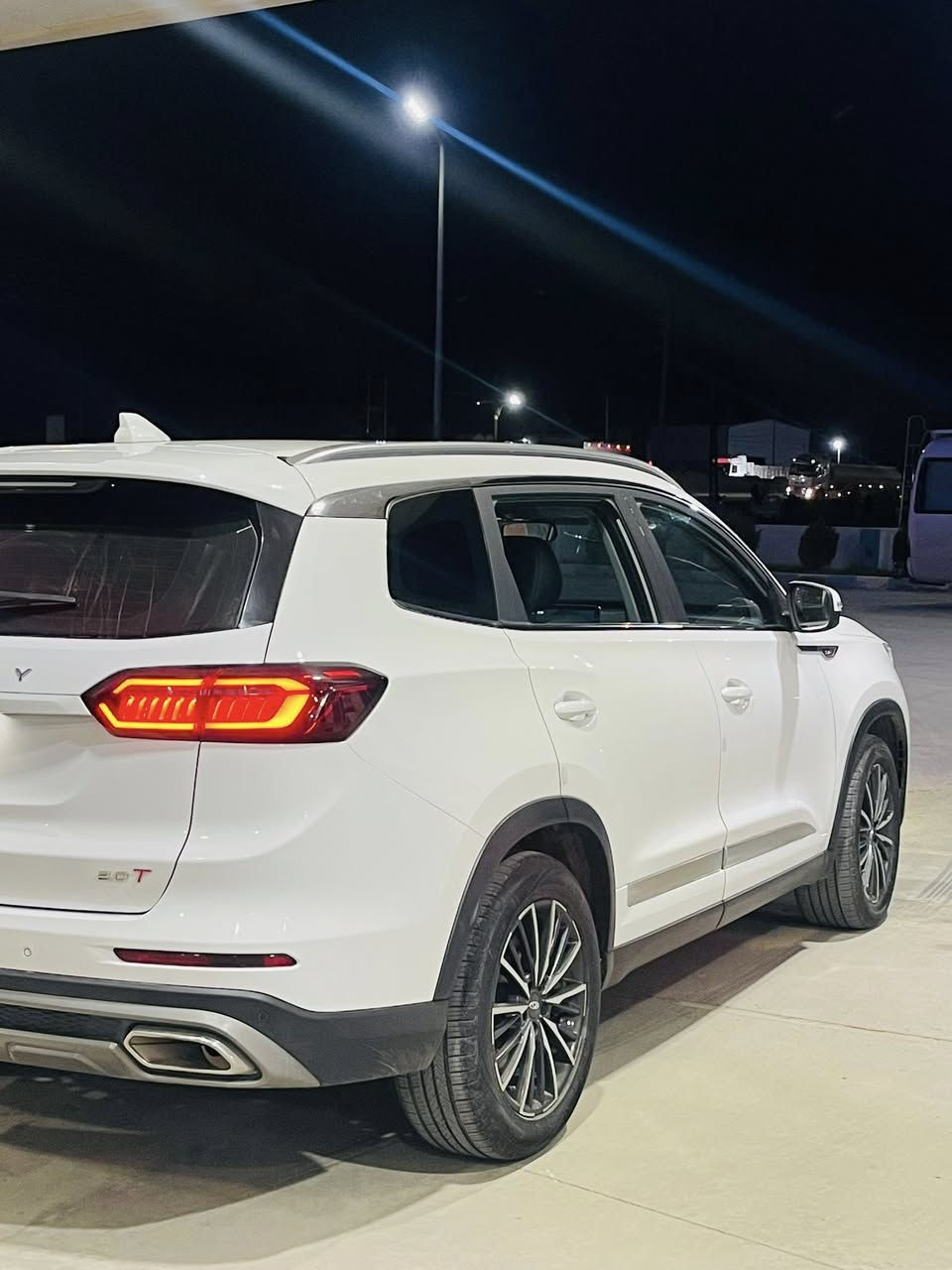 ئه دميني دل 💚
شيري مؤديل 2022
قه پات مواسه فات قيستي كؤمپانيايي له سه ره ته حويل ناكري به شه رتي مالي مه ده ني سه ياره كه. بؤياخي نييه 
سه ياره كه 96حه قيقي رؤيشتوه 
گيرو مه كينه به شه رت ده عامو ليدراوي نييه ته بريد ساردو گه رم 
هه موو گياني به شه رت 
4تايه و ويلي لؤكي له ژيره سه ياره كه مه سروفي هيج تيا نييه 
شوين 'چمچه مال
ژم '***********
***********
نرخ' 90مه جال
