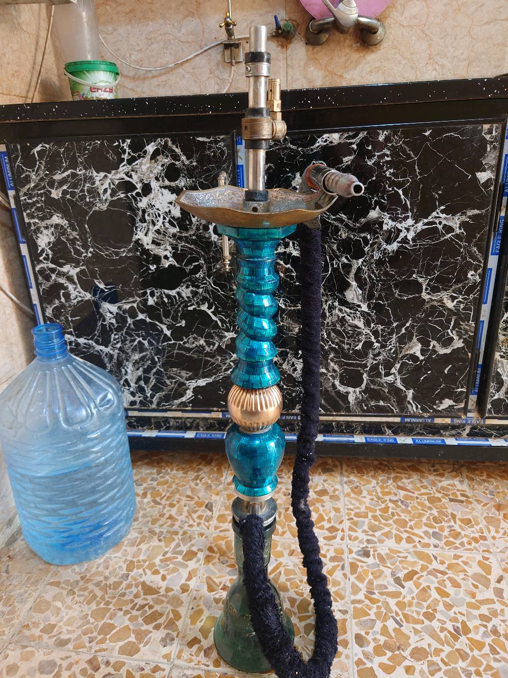 نركيله طه نحاس او المنيوم مغلفة بزجاج ارتفاح فوك المتر السعر اخو البلاش اب25 الف مكاني بغداد مدينة الصدر رقمي ***********