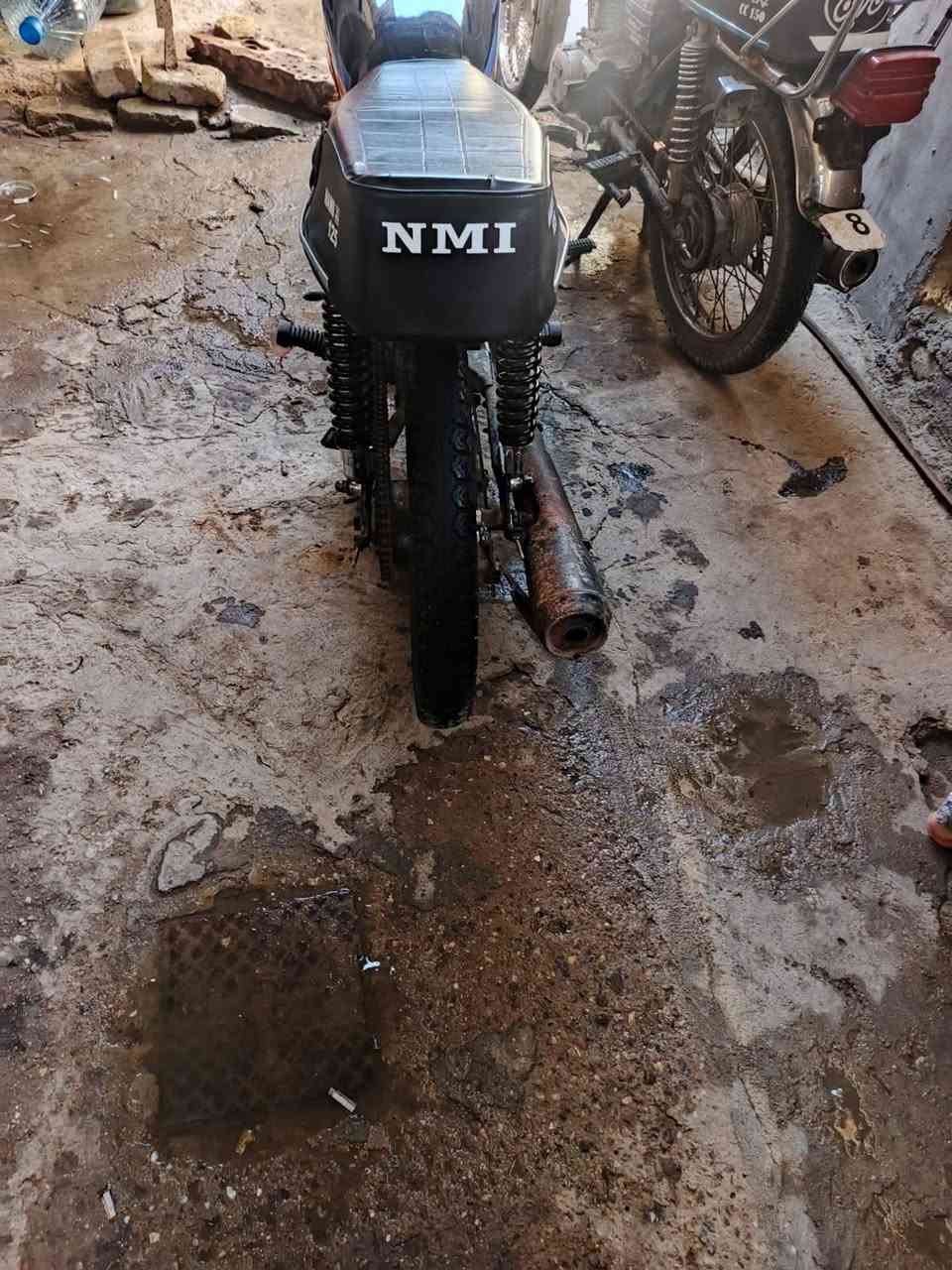 دراجه ادوات للبيع شاصي جديد نامه مكينه نيرجي كفاله 300وبيه مجال الدراجه نضيفه بمعنه الكلمه ***********
