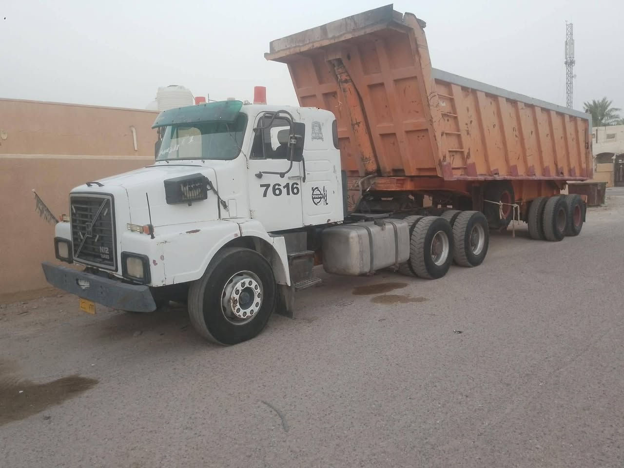 سلام عليكم فولفو للبيع بس الراس موديل 90 سنويه جديده الئ 2030 رقم واسط تحويل مباشر محرك n10 مجفت جديد كير 4ب4 مجموعه فراشه شاصي مكفول مكان الأنبار السعر 105 وبيها مجال ***********
