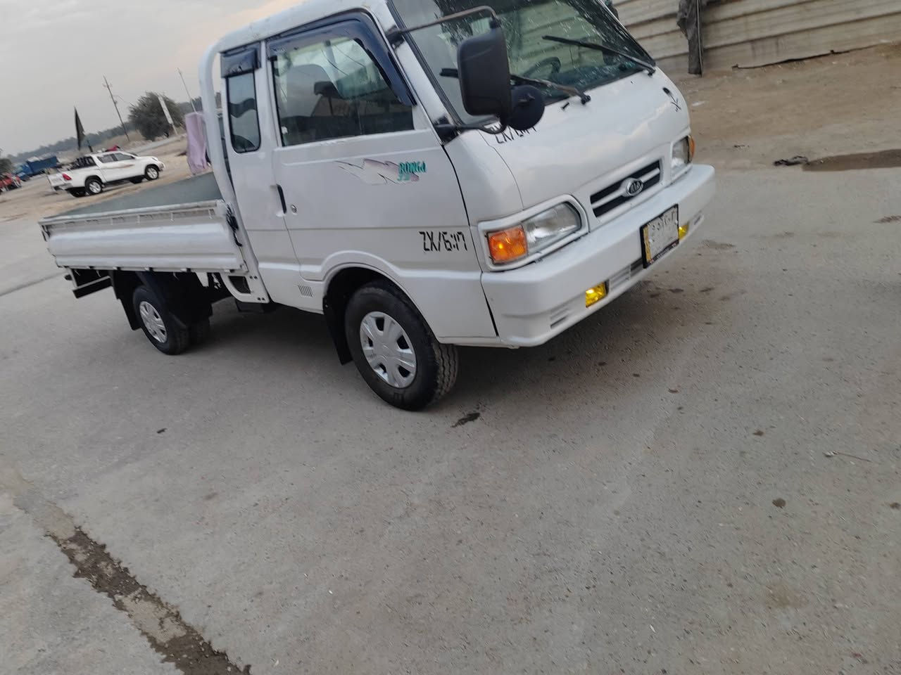 السلام عليكم كيه بنكو موديل 97 رقم بغداد الماني مشروع وطني قماره وربع 7 جنكال السنويه مجدده2028 رقم شاصي واضح مكينه 2700 لا تنقيص ولا تبخير صدر جديد تخم تاير جديد دوشمه جديده كهربائيات كلها شغاله مشط وباور خير من الله لا خياس ولا ضربه صبغ حزام للجماليه فقط السعر 60
 الرقم ***********
