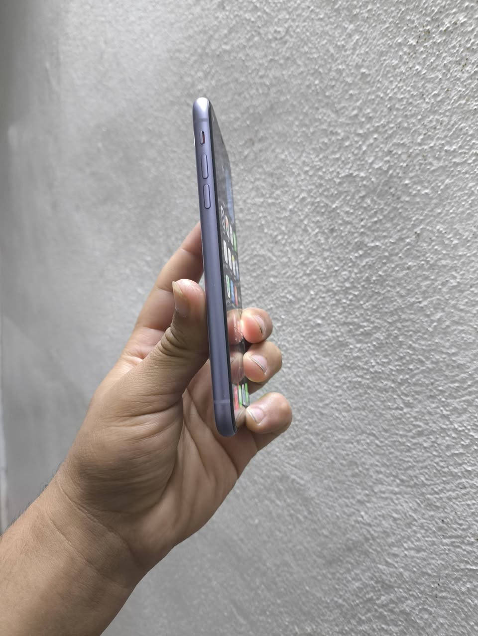 📱 للبيع – iPhone 11 🔥
🔹 الموديل: iPhone 11 عادي
💾 الذاكرة: 64GB
🔋 البطارية: 76% (بلادي)

✅ مواصفات الجهاز:

شغال بالكامل

تك سيم شغال طبيعي

الكامرات شغالة وتصويرها حيل حلو

الصوت واضح

الهزازات شغالة طبيعي

الجهاز Waterproof (ضد الماي)

الشاشة بلادي وغير مستبدلة

الجهاز كبس هوه (غير مفتوح)

⚠️ ملاحظة: يوجد خطّين بالشاشه يروحن وما يأثرن على استخدام الجهاز.

💰 السعر: 175 ألف فقط 🔥

📍 الموقع: الموصل - الأيسر

📞 للتواصل: خاص أو اتصال مباشر
***********

