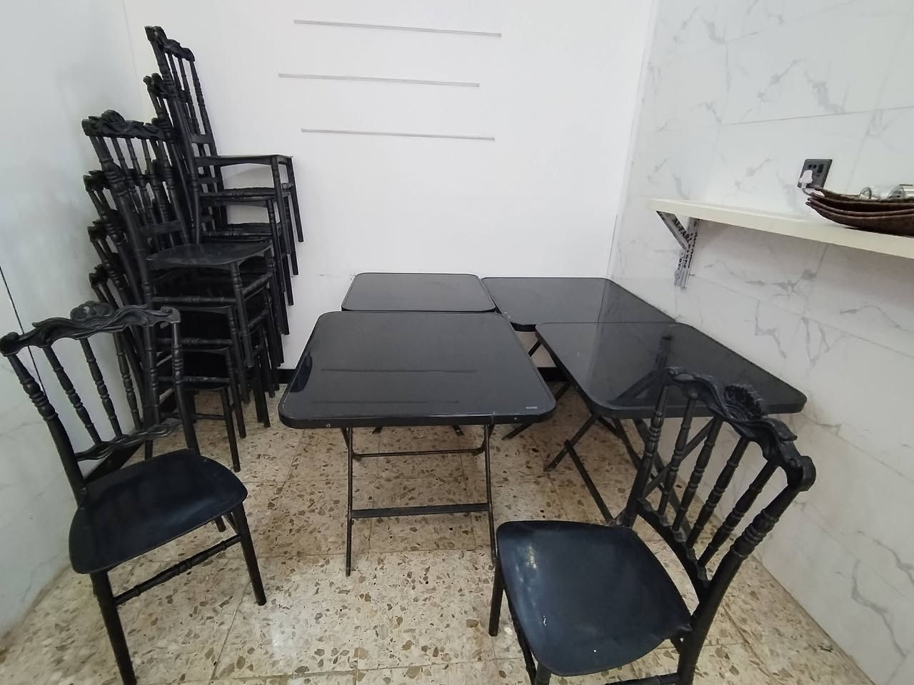 السلام عليكم ورحمة الله وبركاته اغراض مطعم للبيع
جسر ديالى الجديد ***********
