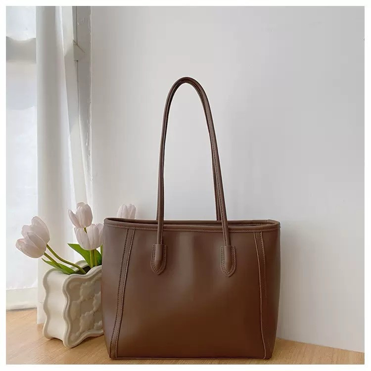 حقيبة جلد لطيفة🐝💐
السعر :10 الف 🌸
القياسات :27*37 cm 🩷


**إذا كنت صاحب هذا الإعلان وتريد حذفه لأي سبب، رجاءا أرسل رسالة إلى الدعم الفني**
