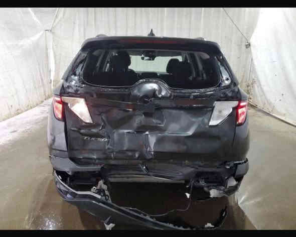 السلام عليكم 
توسان 2024 (امريكي)
لون رمادي
ضربت السيارة صندوك مبدل وبل خشم مال بنيد بارد صور الحادث بل منشور بدون ايرباك
 
تشخيل بصمة
ابواب لمس
كشنات حار
رادار360
جنطة كهرباء
كشن كهرباء
وبيهة بعد موصفات
ماشية 62 الف
بدون ارقام المنفيز بسمي 
سعر ب182 وبيهة مجال
***********
وتساب ما متواجد خاص 

مكان السيارة بغداد الامين الثانية
