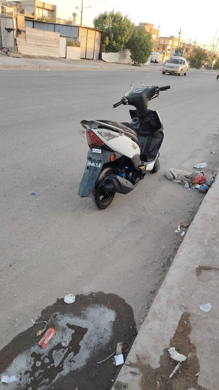 السلام عليكم دراجه ماكس مضلع حديث للبيع السعر 900وبيه مجال دراجه رمبه كفاله نازله بشهر السابع والاوراق موجوده *********** العنوان بغداد الشعب
