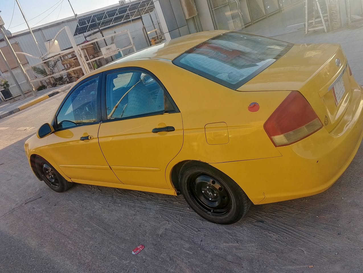 سلام عليكم للبيع كيا سبكترا موديل 9 جاهزه مكينه كير حاويه تبريد ثلج لايت زنون مصفره هيه وغرامات رقم بابل السعر 69 وبيه مجال مكاني ديوانيه الحمزه للاتصال ***********
